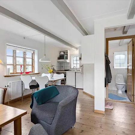 In Peaceful Surroundings 公寓